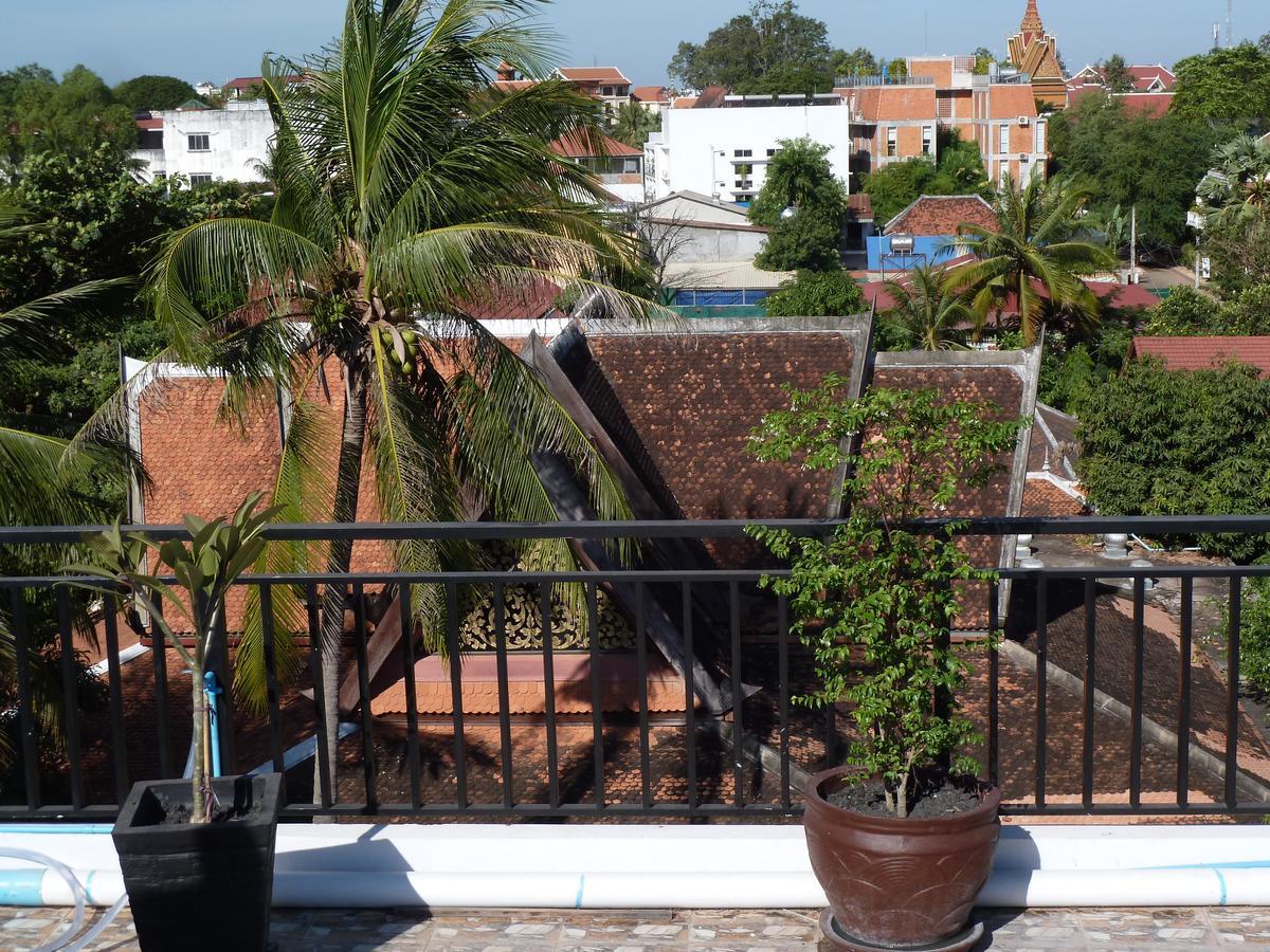 Oriental Siem Reap Hotel Exterior photo