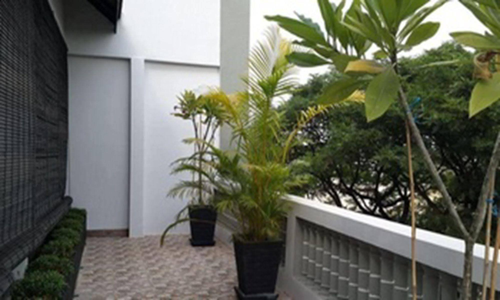 Oriental Siem Reap Hotel Exterior photo