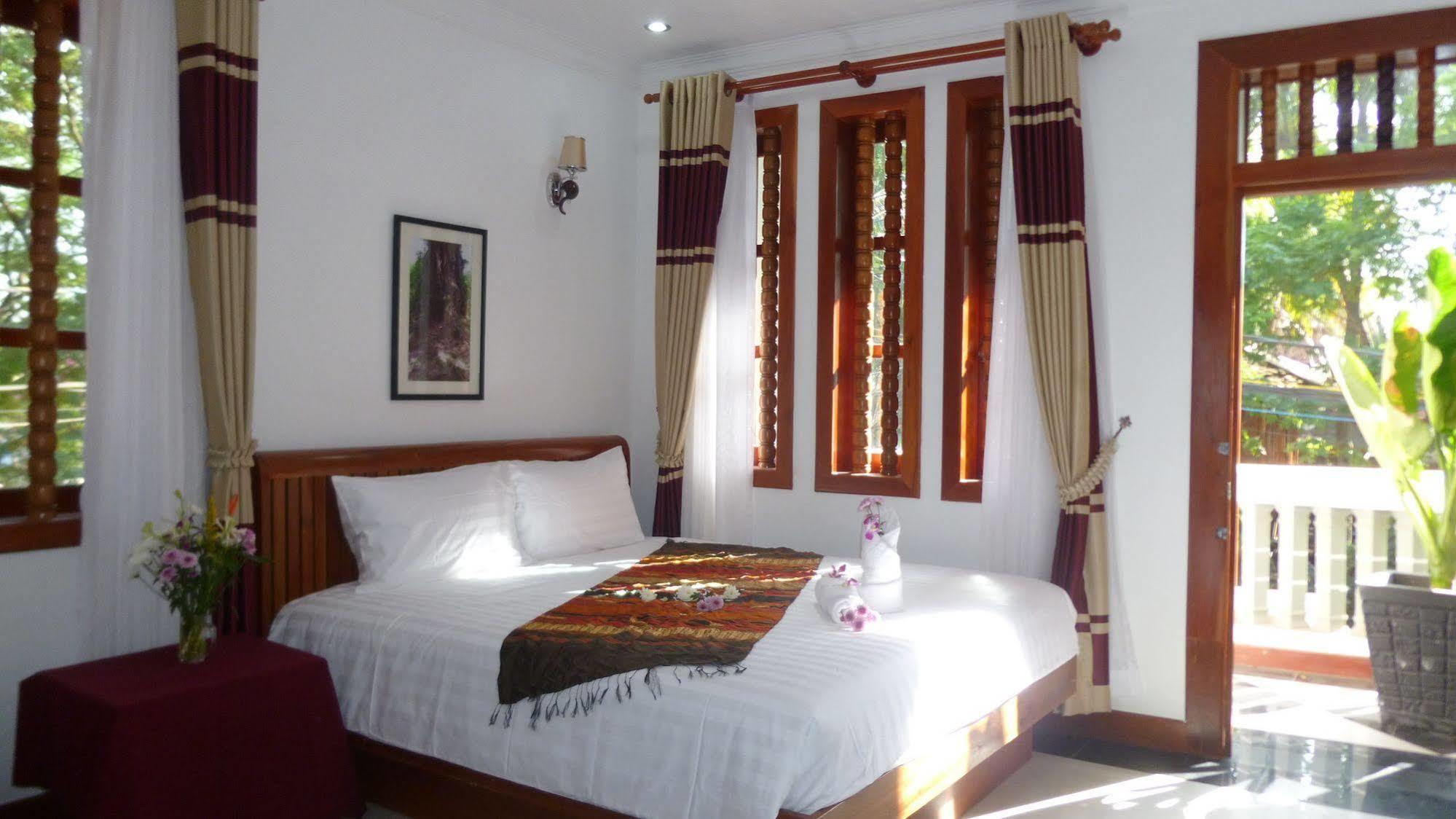 Oriental Siem Reap Hotel Exterior photo